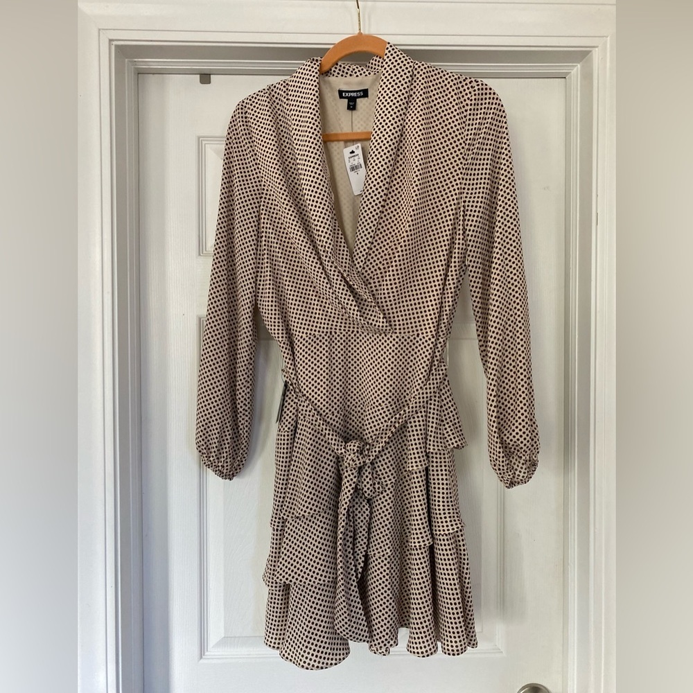 Express NWT Polka Dot Faux Wrap Dress with Tie Waist - Picture 2 of 7